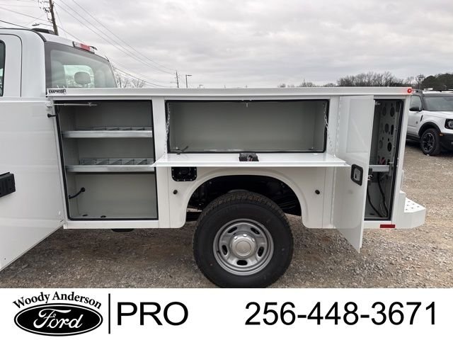 New 2026 Oxford White Ford XL image 9