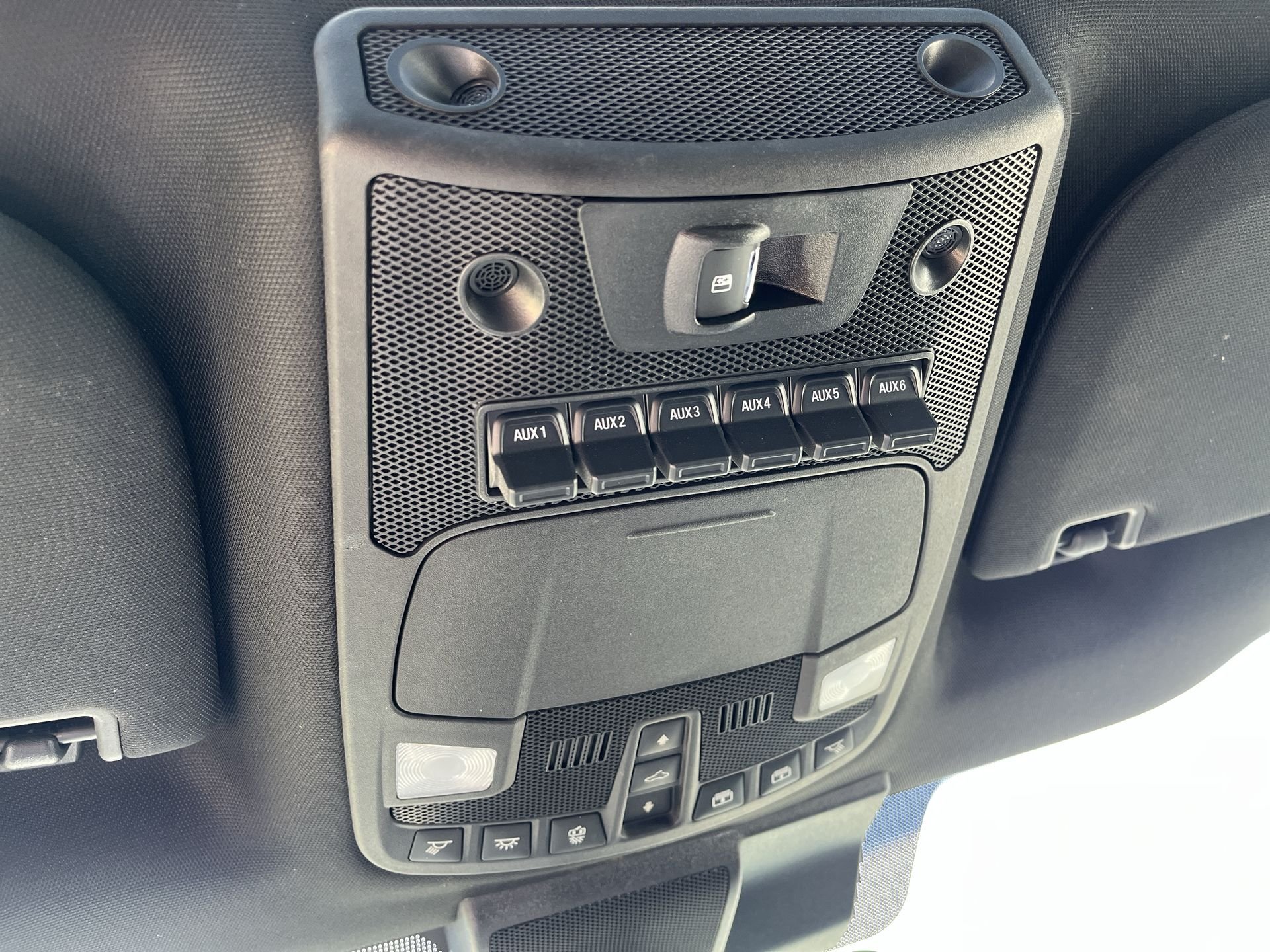 Used 2021 Star White Ford Platinum image 8