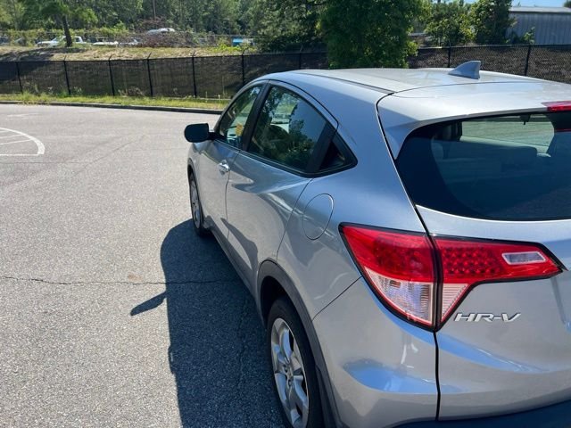 Used 2018 Silver Honda LX image 3