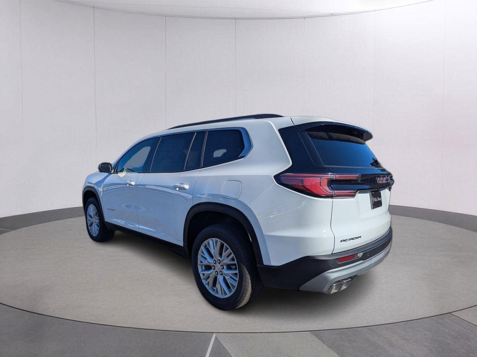 New 2026 Summit White GMC Elevation image 5