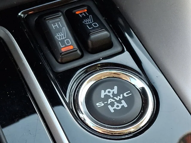 Used 2024 Gray Mitsubishi Black Edition image 23