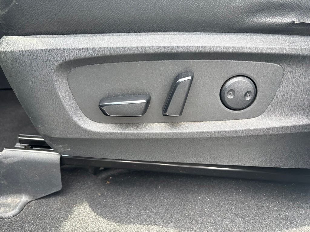 Used 2023 Gray Hyundai SEL image 22
