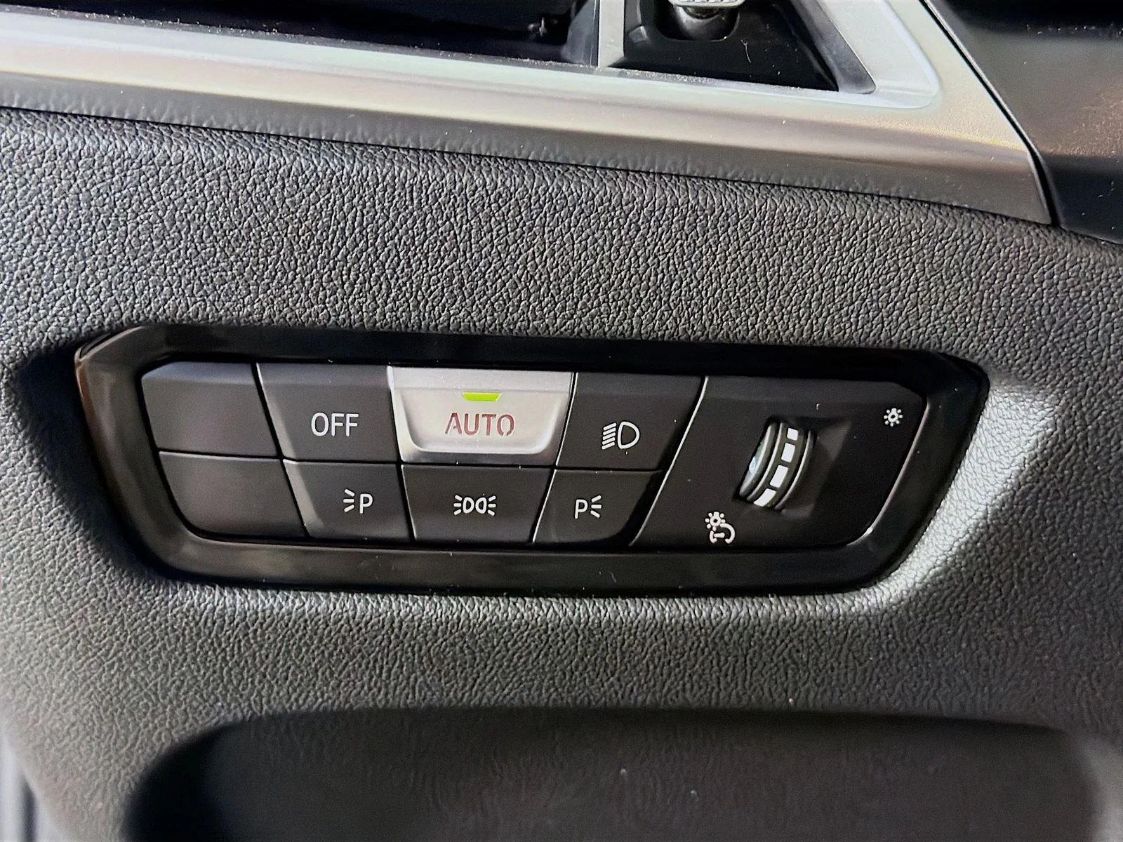New 2026 Brooklyn Grey Metallic BMW eDrive40 image 10