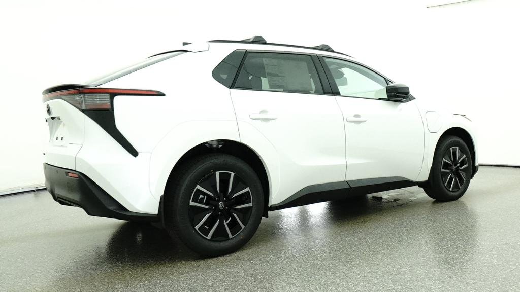 New 2026 WINDCHILL PEARL Toyota XLE image 62