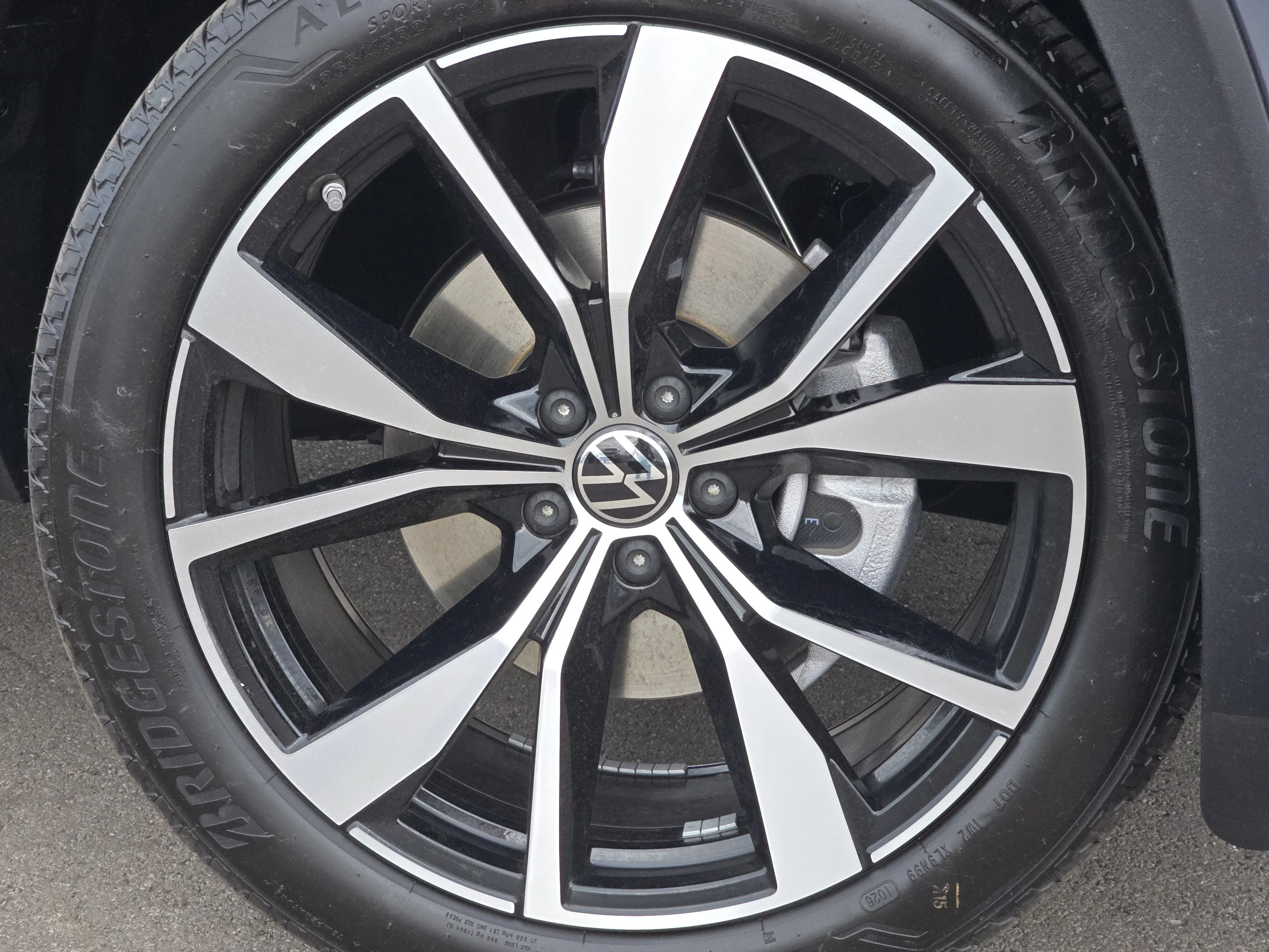 New 2026 Pure Gray Volkswagen 2.0T SEL Premium R-Line image 17