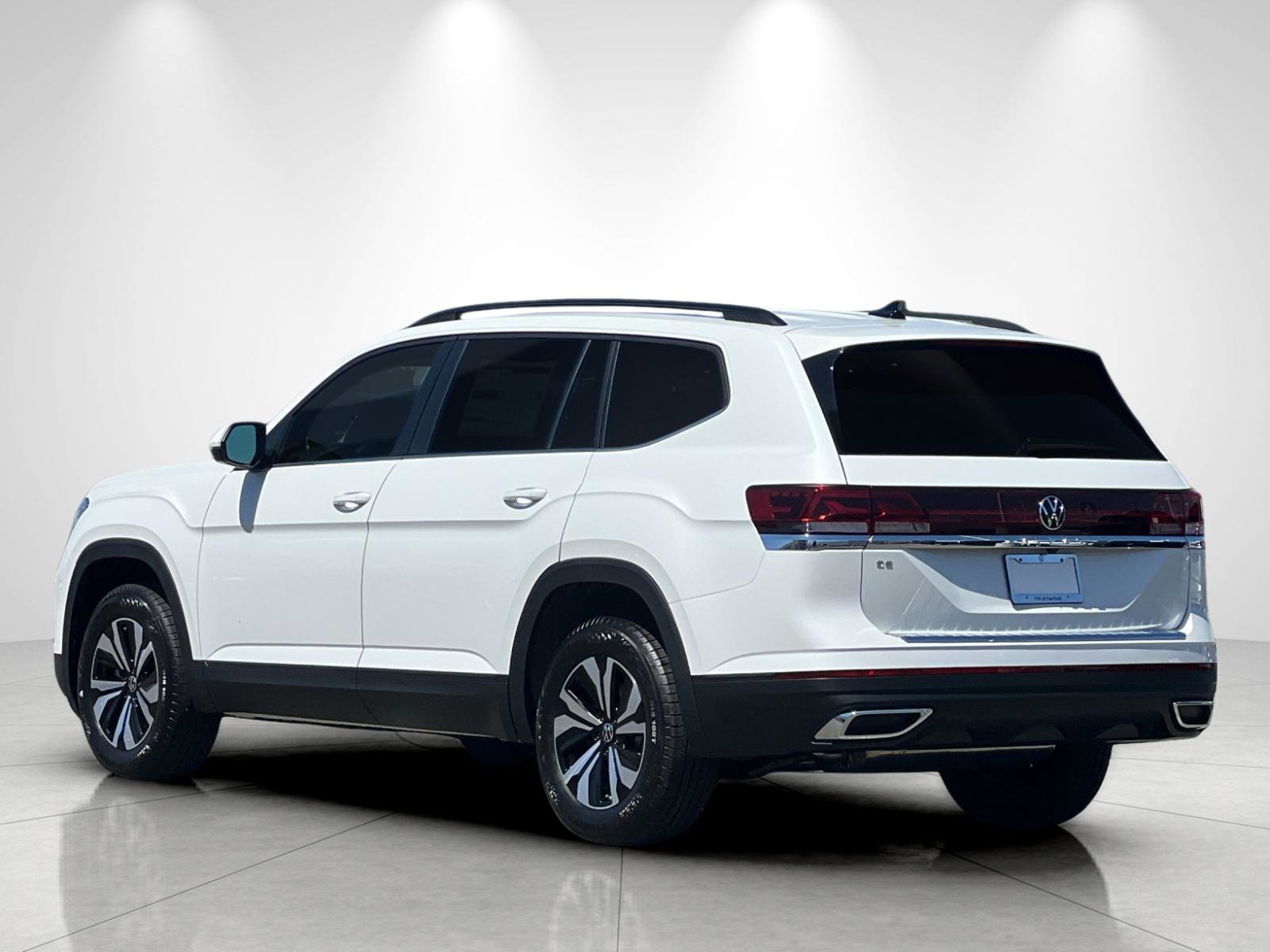 New 2026 Opal White Pearl Volkswagen 2.0T SE image 3