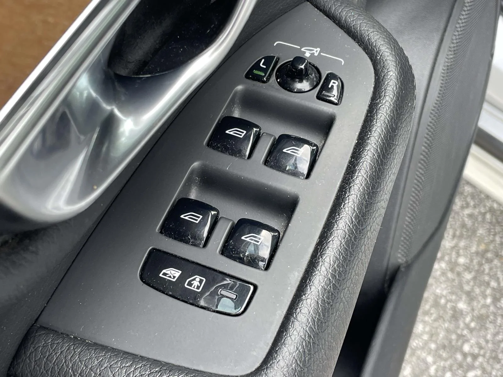 2022 Volvo XC90 Momentum - Photo 6