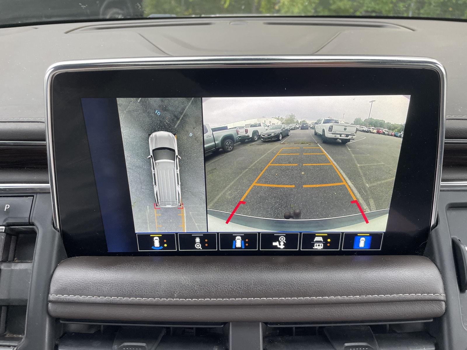 Used 2022 Iridescent Pearl Tricoat Chevrolet LT image 18