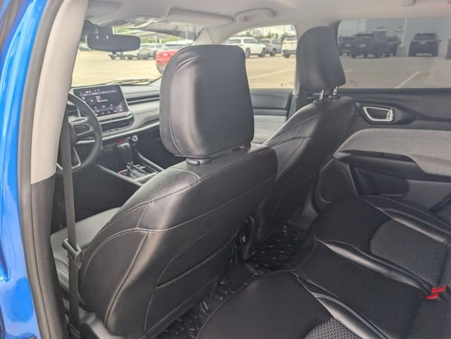 Used 2022 Blue Jeep Latitude image 25