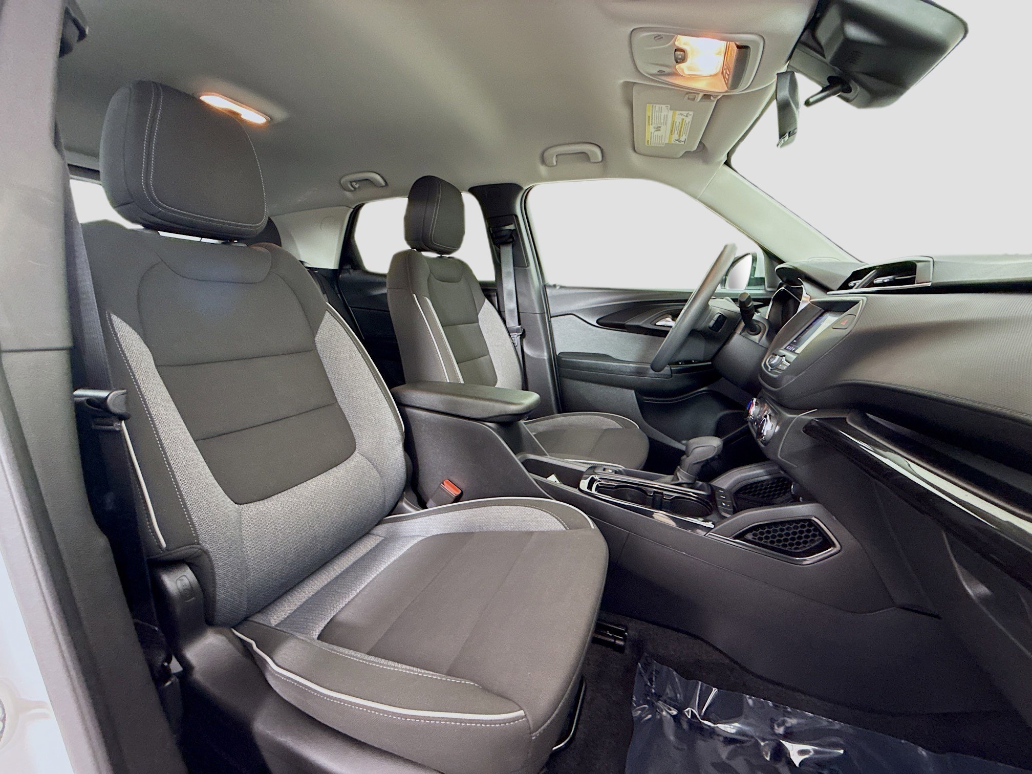 Used 2023 Summit White Chevrolet LT image 27