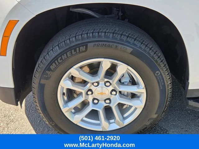 Used 2025 Summit White Chevrolet LT image 18