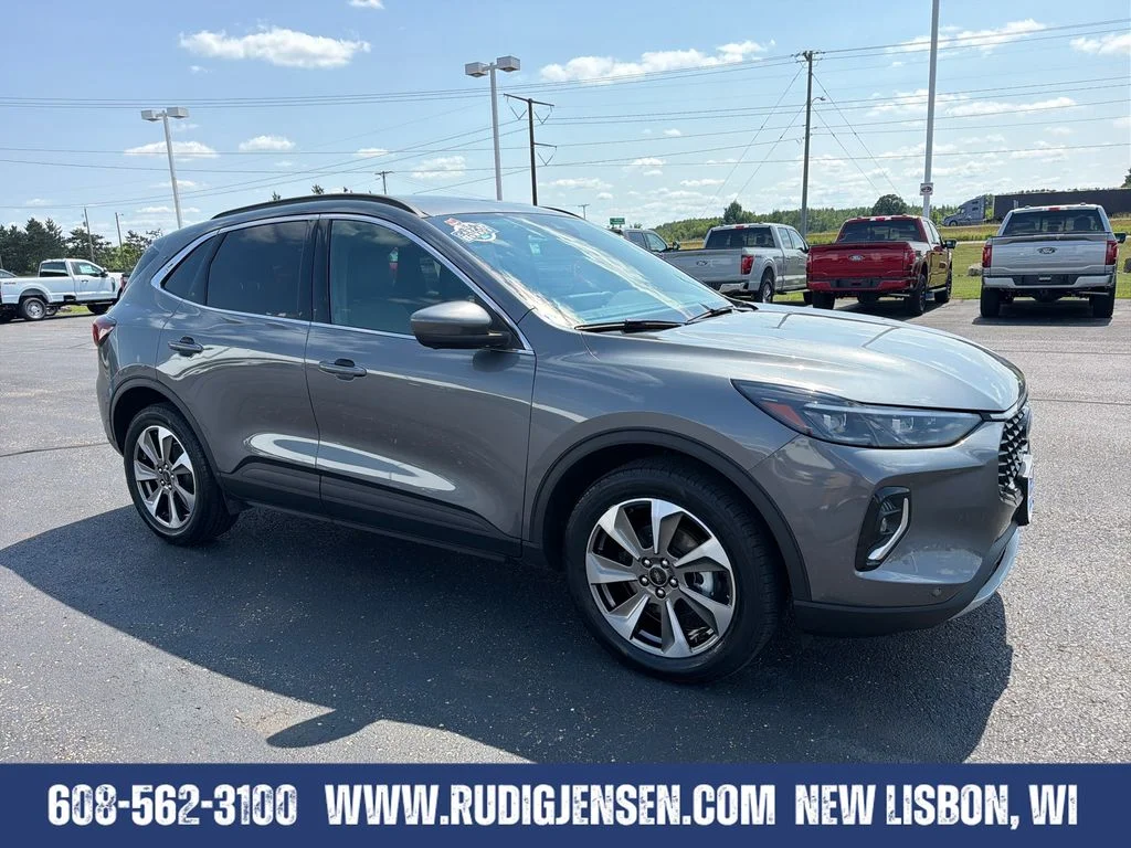 Used 2023 Gray Ford Platinum image 7