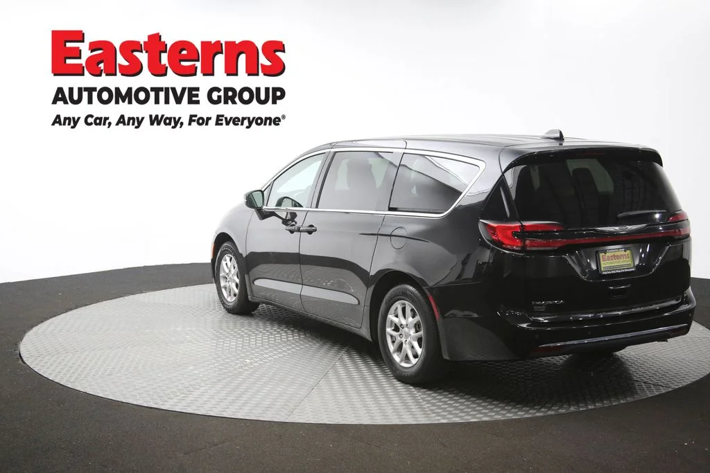 Used 2023 Black Chrysler Touring L image 65