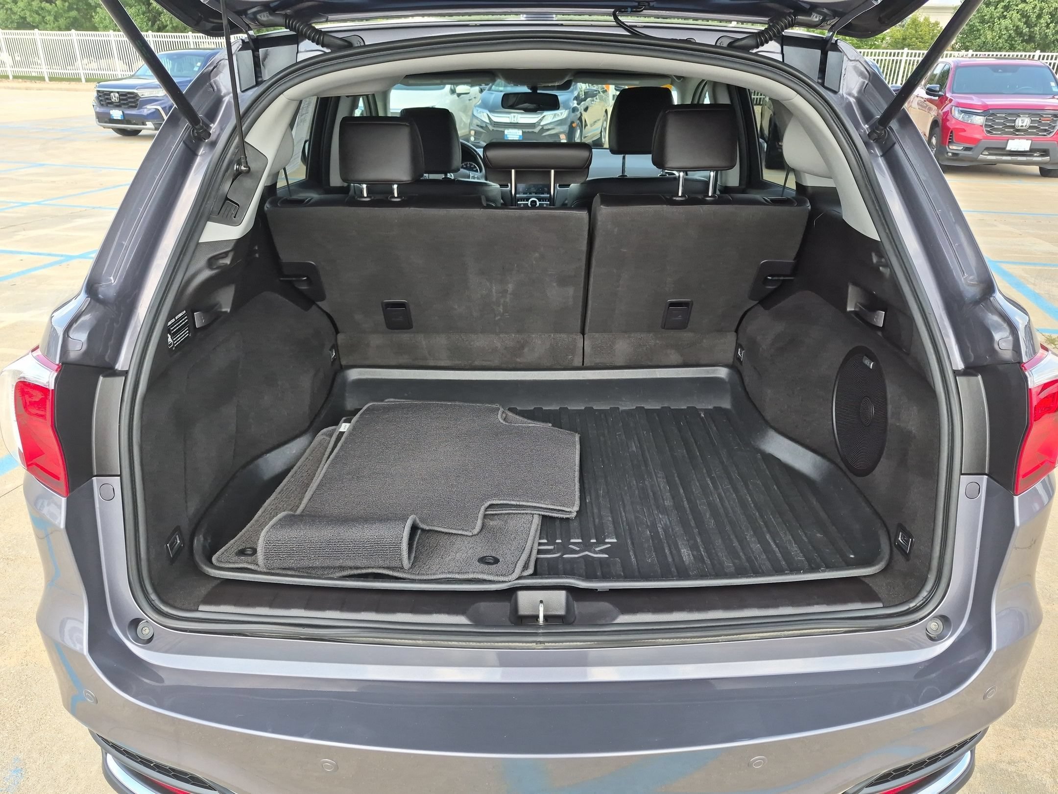 Used 2017 Gray Acura w/Advance Pkg image 27