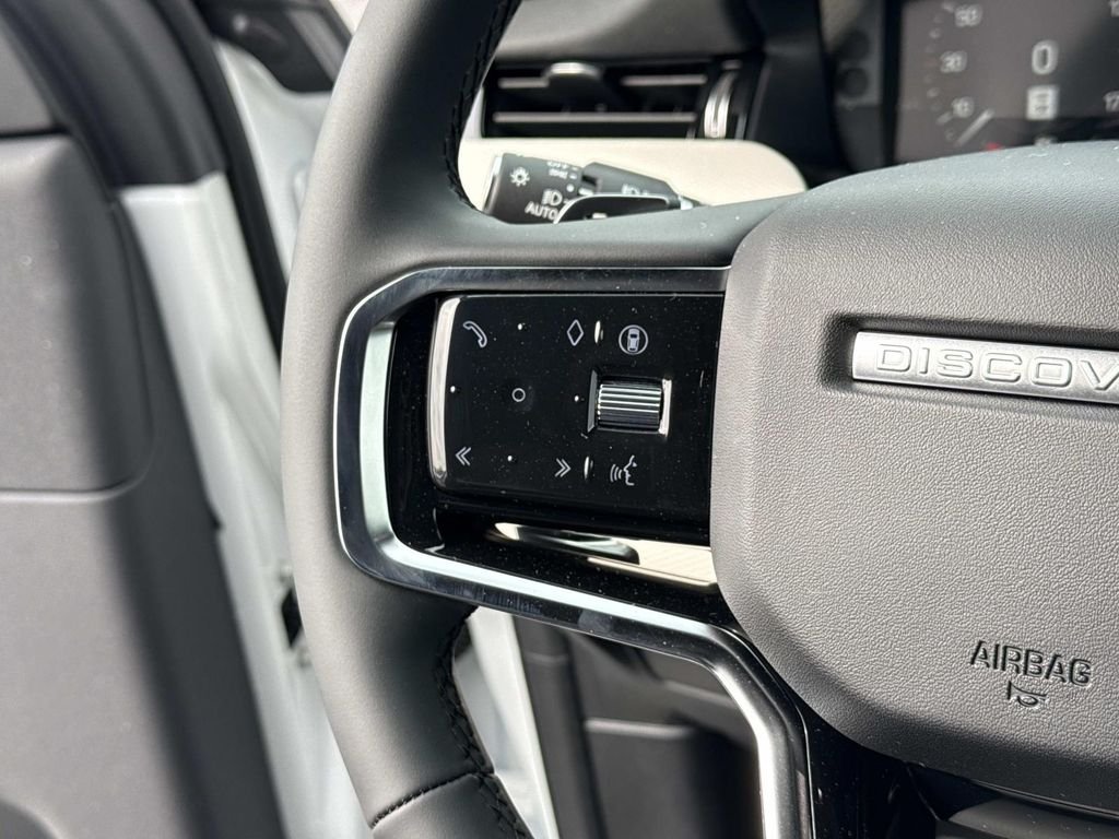 New 2026 Fuji White Land Rover Landmark Edition image 7