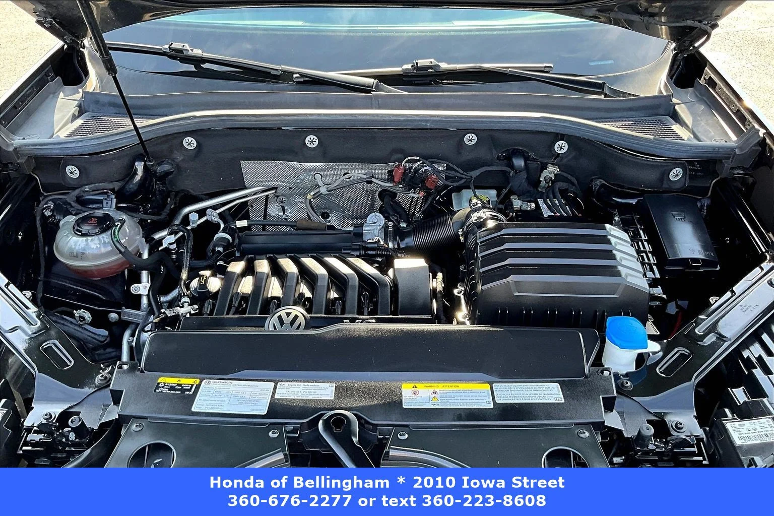 Used 2021 Deep Black Volkswagen 3.6L V6 SEL R-Line image 28