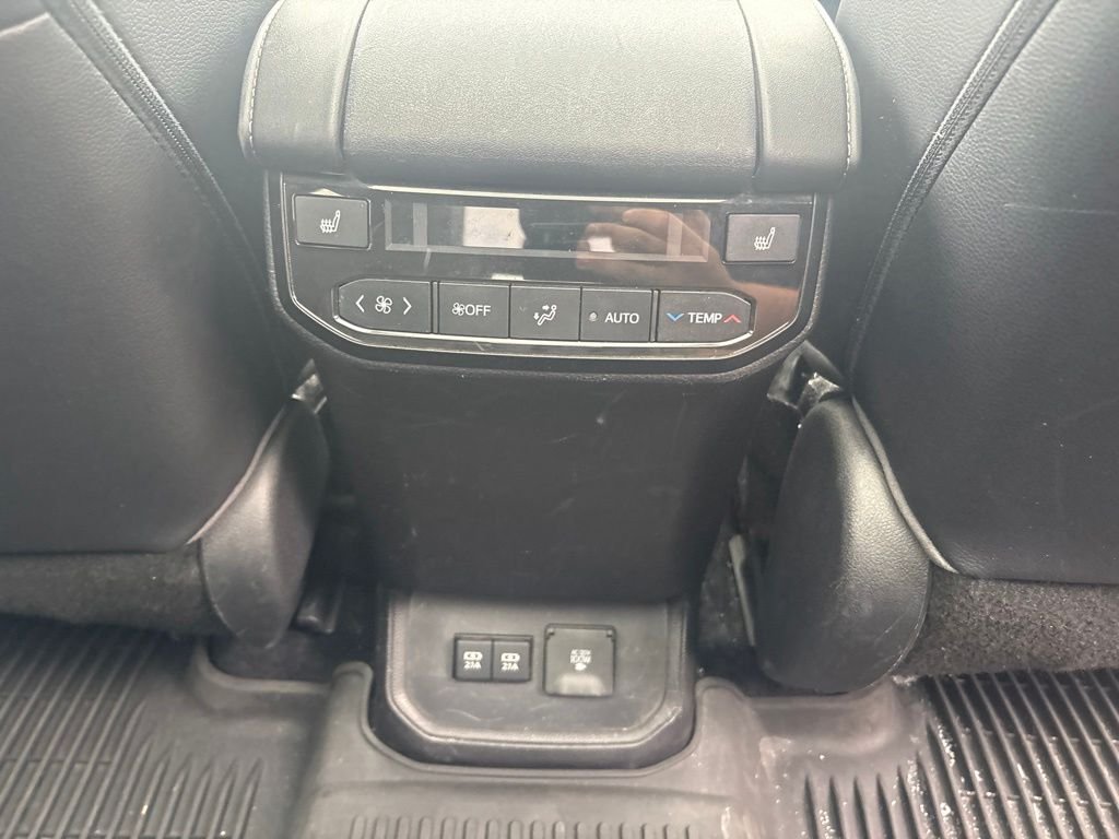 Used 2020 Pearl Toyota Platinum image 35