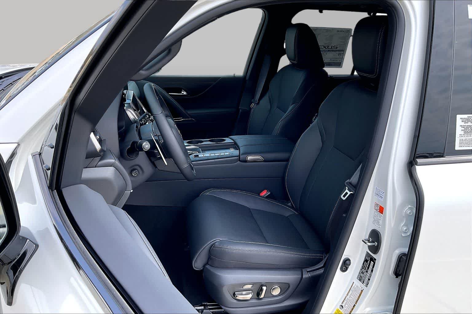 New 2026 Eminent White Pearl Lexus LUXURY image 16
