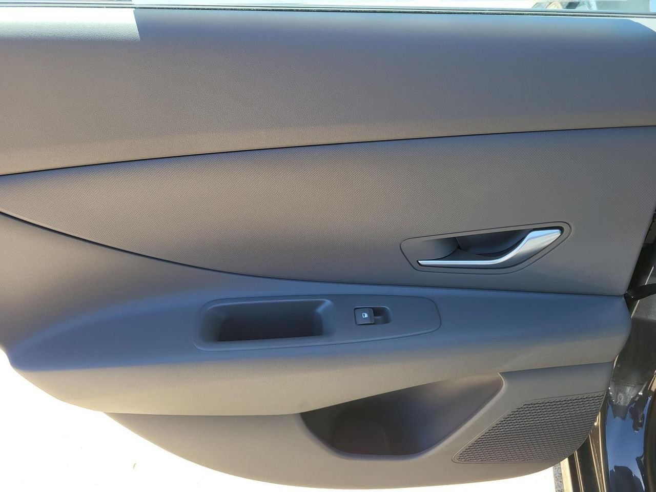 New 2026 Amazon Gray Hyundai SE image 8