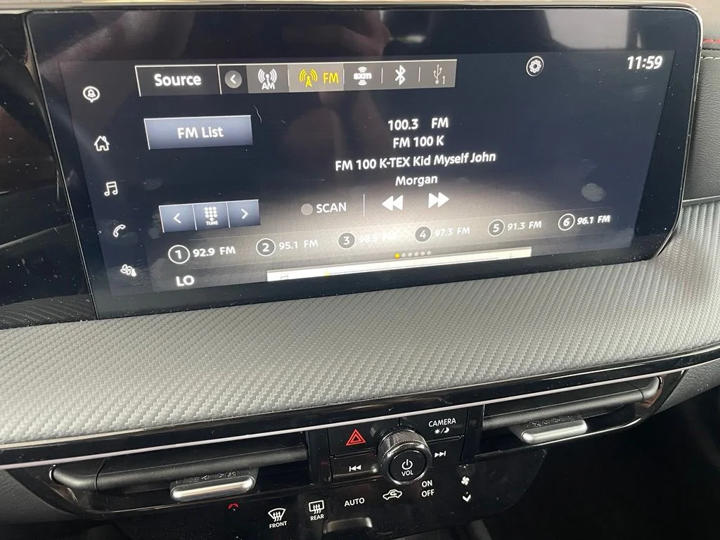 Used 2025 Brown Nissan SR image 16