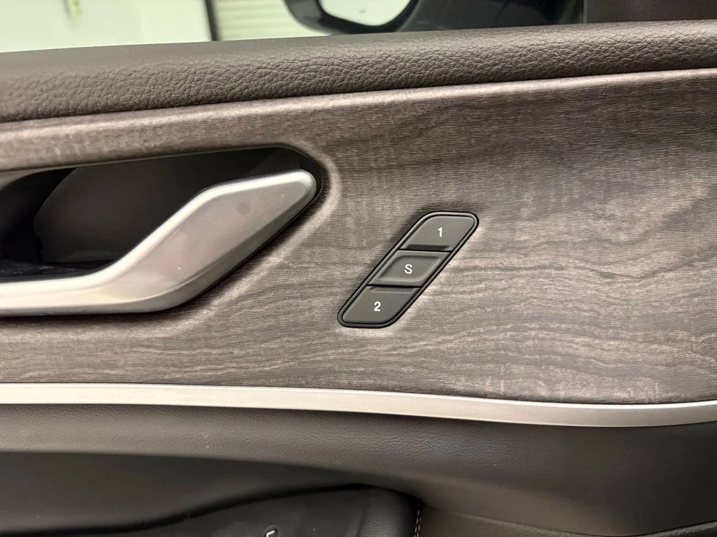 Used 2021 White Jeep Limited image 5