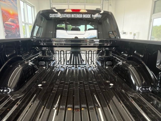 New 2026 Agate Black Metallic Ford XLT image 13