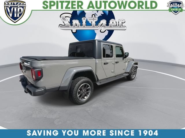 Used 2022 Gray Jeep Overland 4x4 image 8