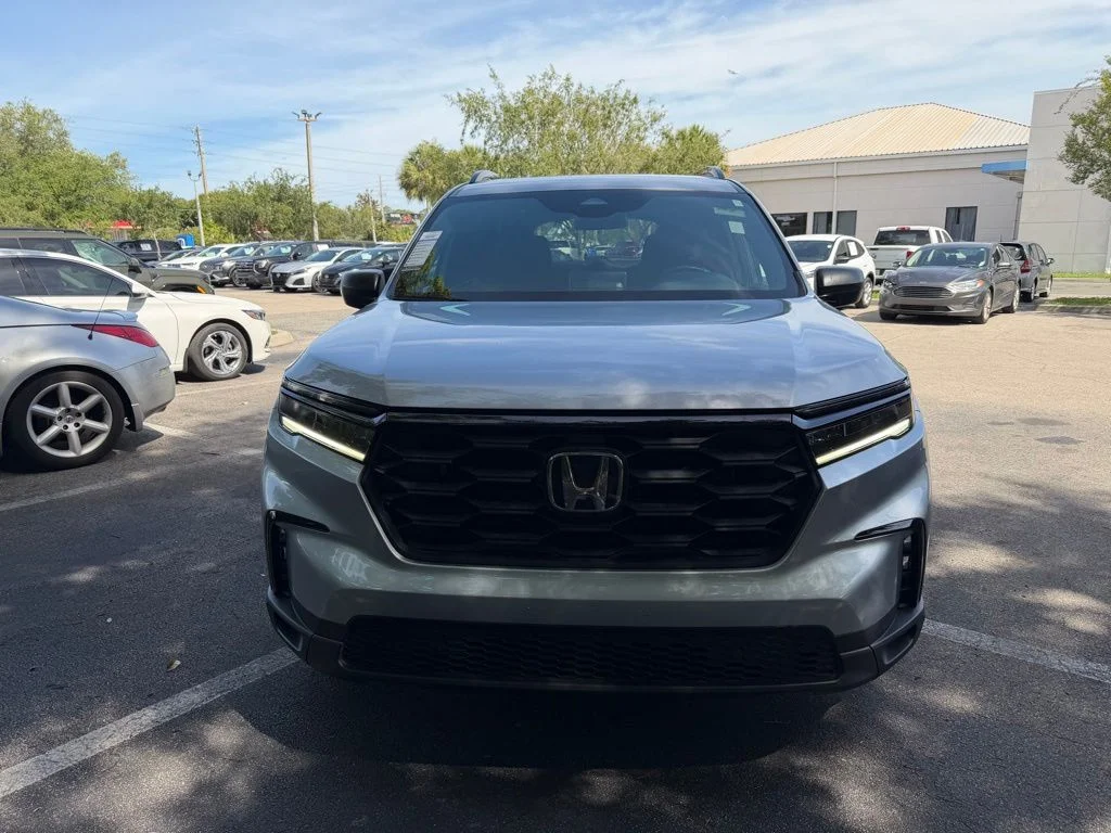 Used 2024 Lunar Silver Metallic Honda AWD SPORT image 2