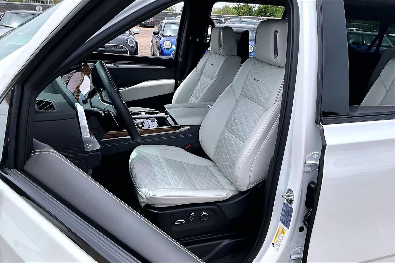 Used 2025 Crystal White Tricoat Cadillac 4WD Sport Platinum image 6