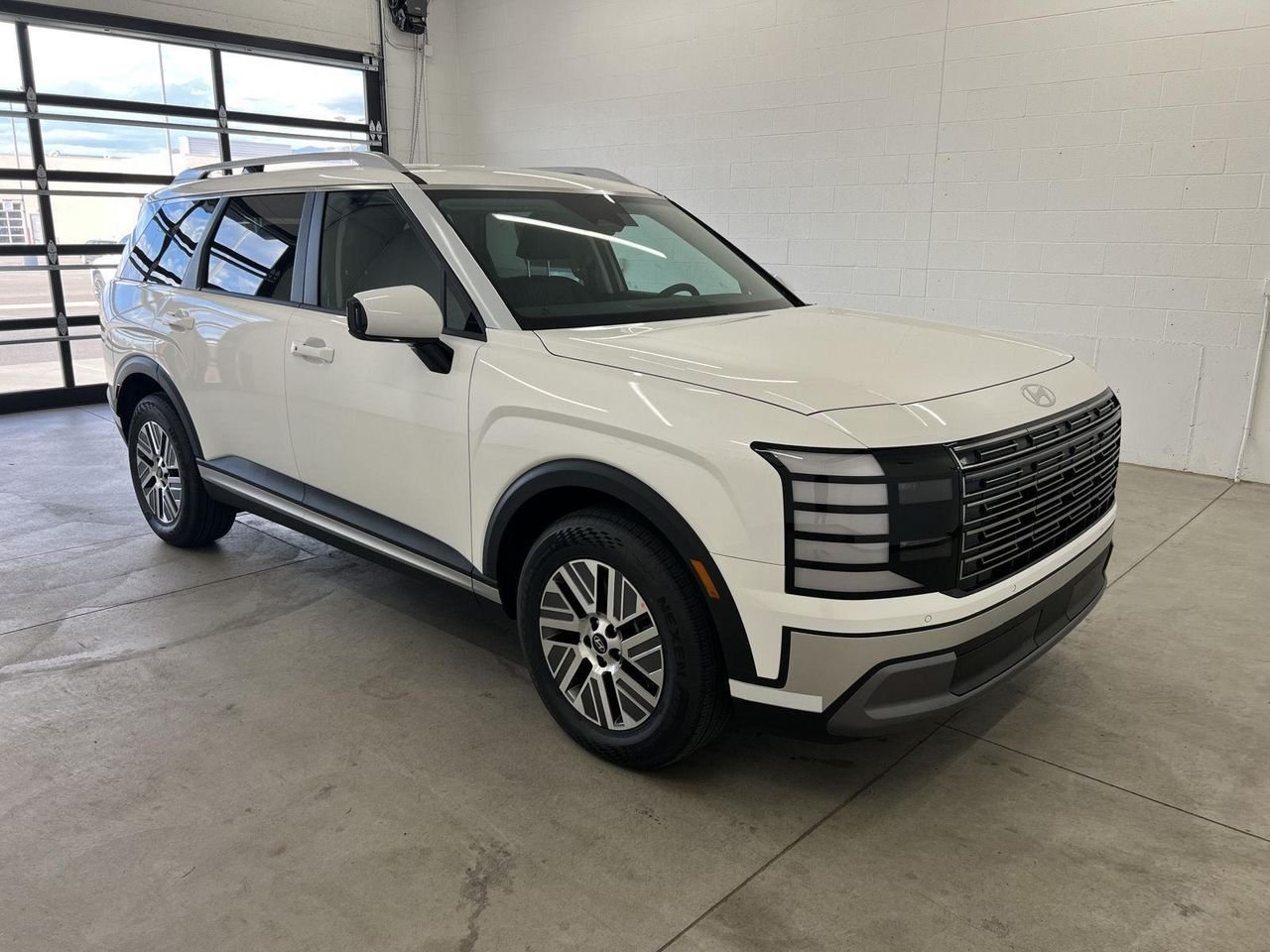 New 2027 Creamy White Pearl Hyundai SEL 8P image 5