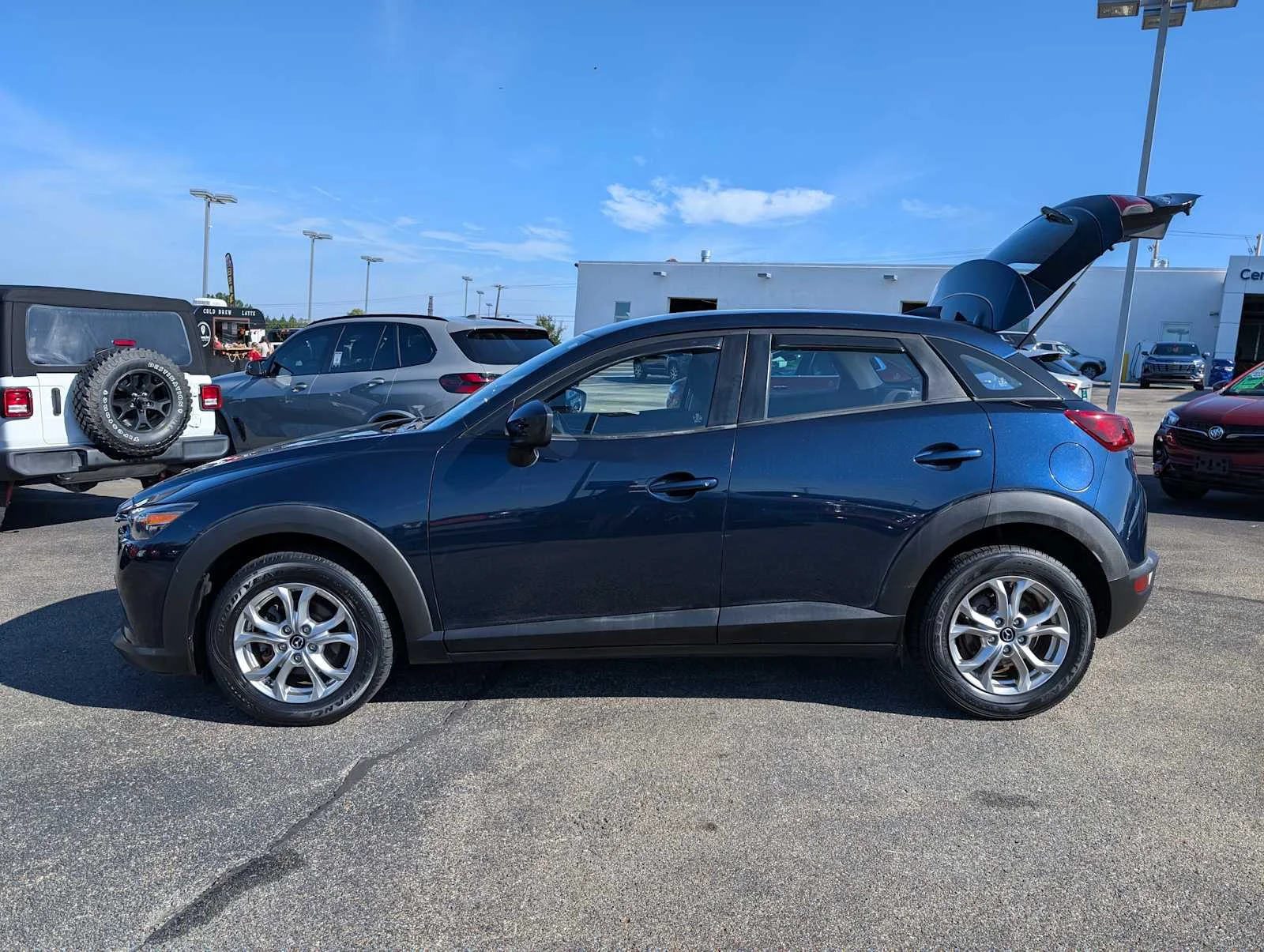 Used 2018 Deep Crystal Blue Mica Mazda Sport image 12