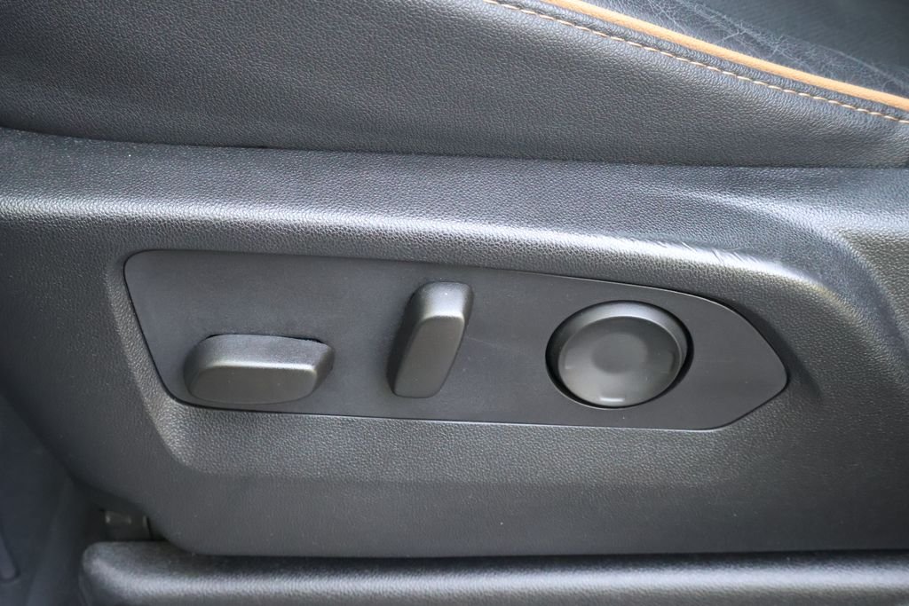 2023 GMC Yukon XL AT4 - Photo 36