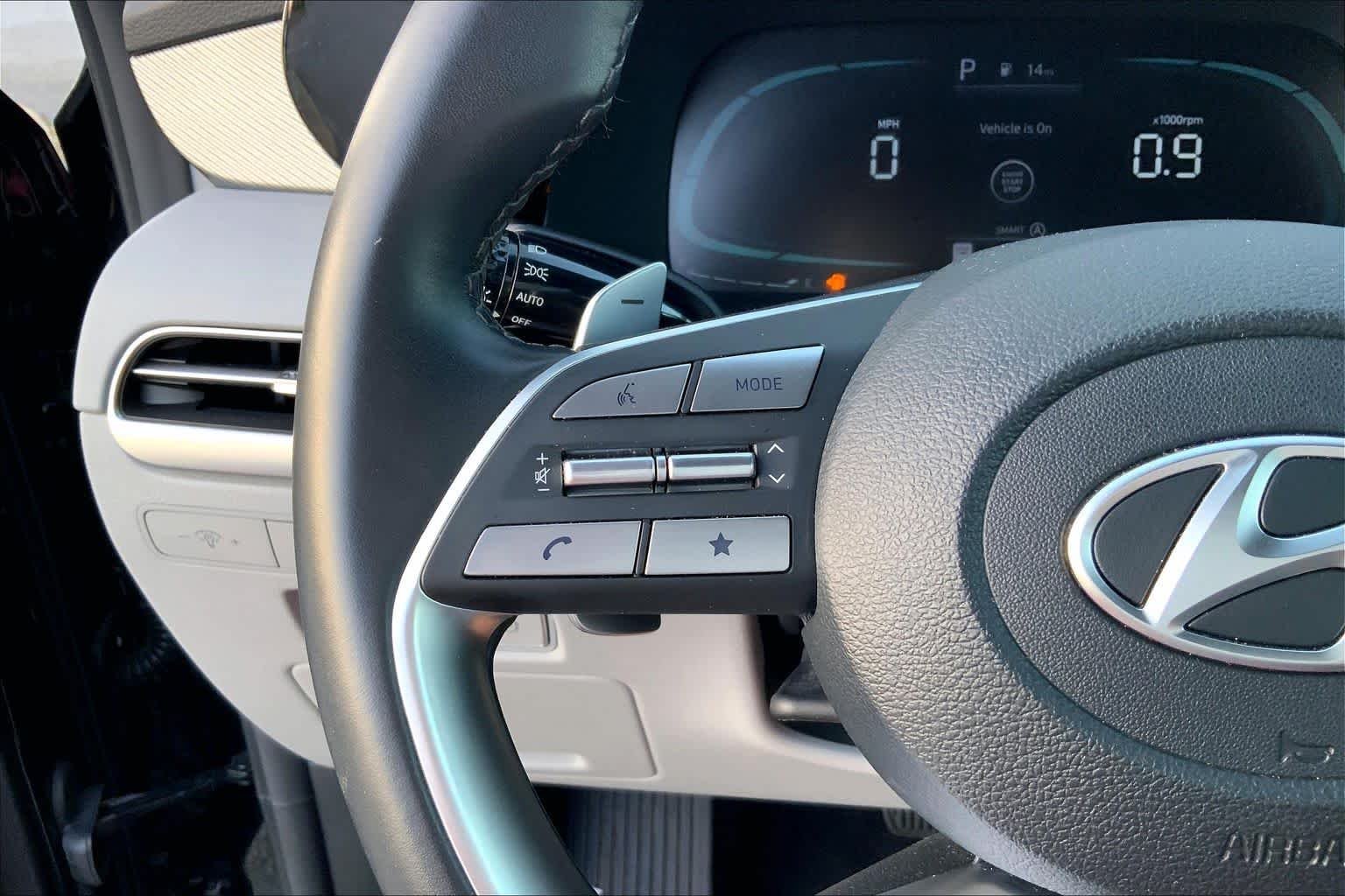 Used 2025 Abyss Black Pearl Hyundai SEL image 22