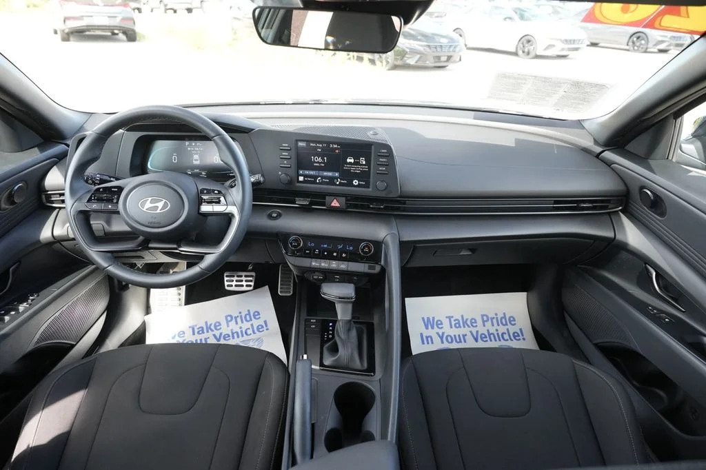 Used 2026 Gray Hyundai SEL Sport image 16