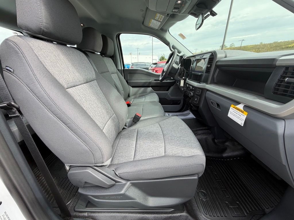 New 2026 Oxford White Ford F-350® XL image 37