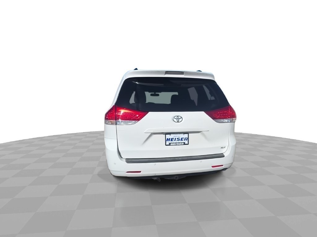 Used 2012 White Toyota XLE image 7