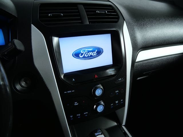 Used 2013 Black Ford XLT image 18