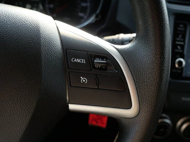 Used 2022 Red Mitsubishi 2.0 ES image 19