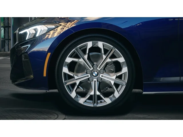 New 2026 Tanzanite Blue II Metallic BMW 330i xDrive image 7