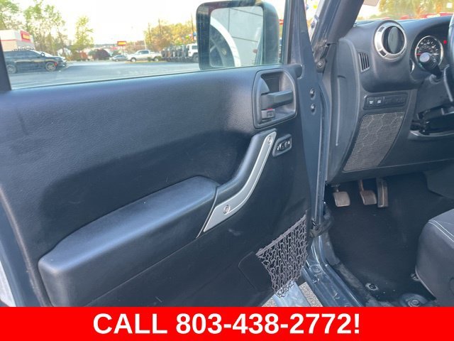 Used 2016 Black Jeep Unlimited Rubicon image 5