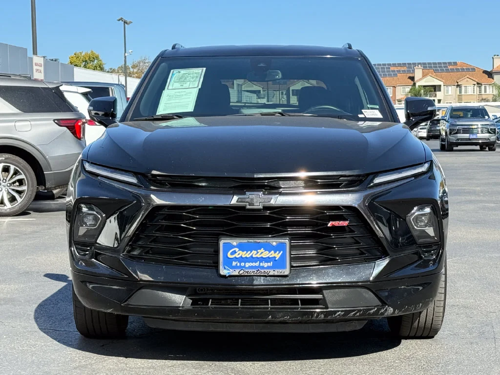 Used 2025 Black Chevrolet RS image 3