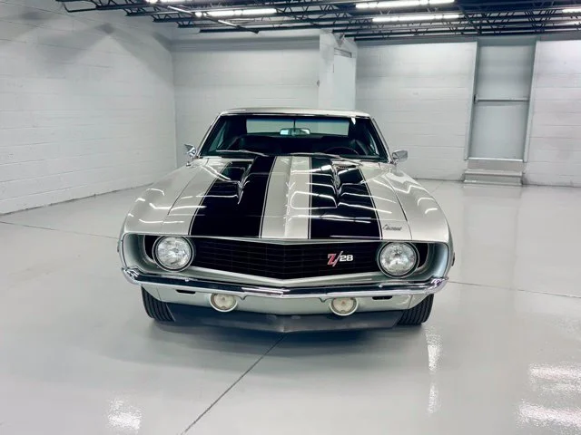Used 1969 Silver Chevrolet Z28 image 7