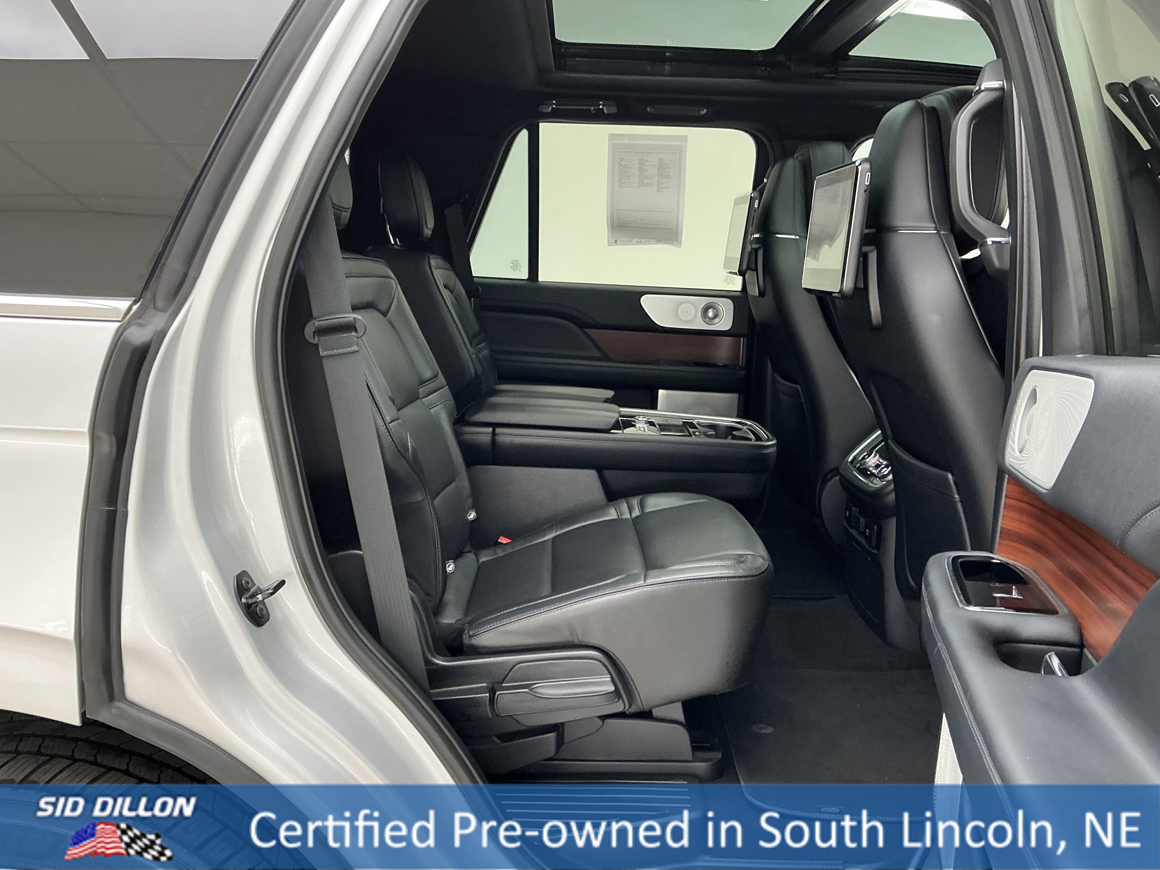 Certified Used 2018 Gray Lincoln Reserve image 23