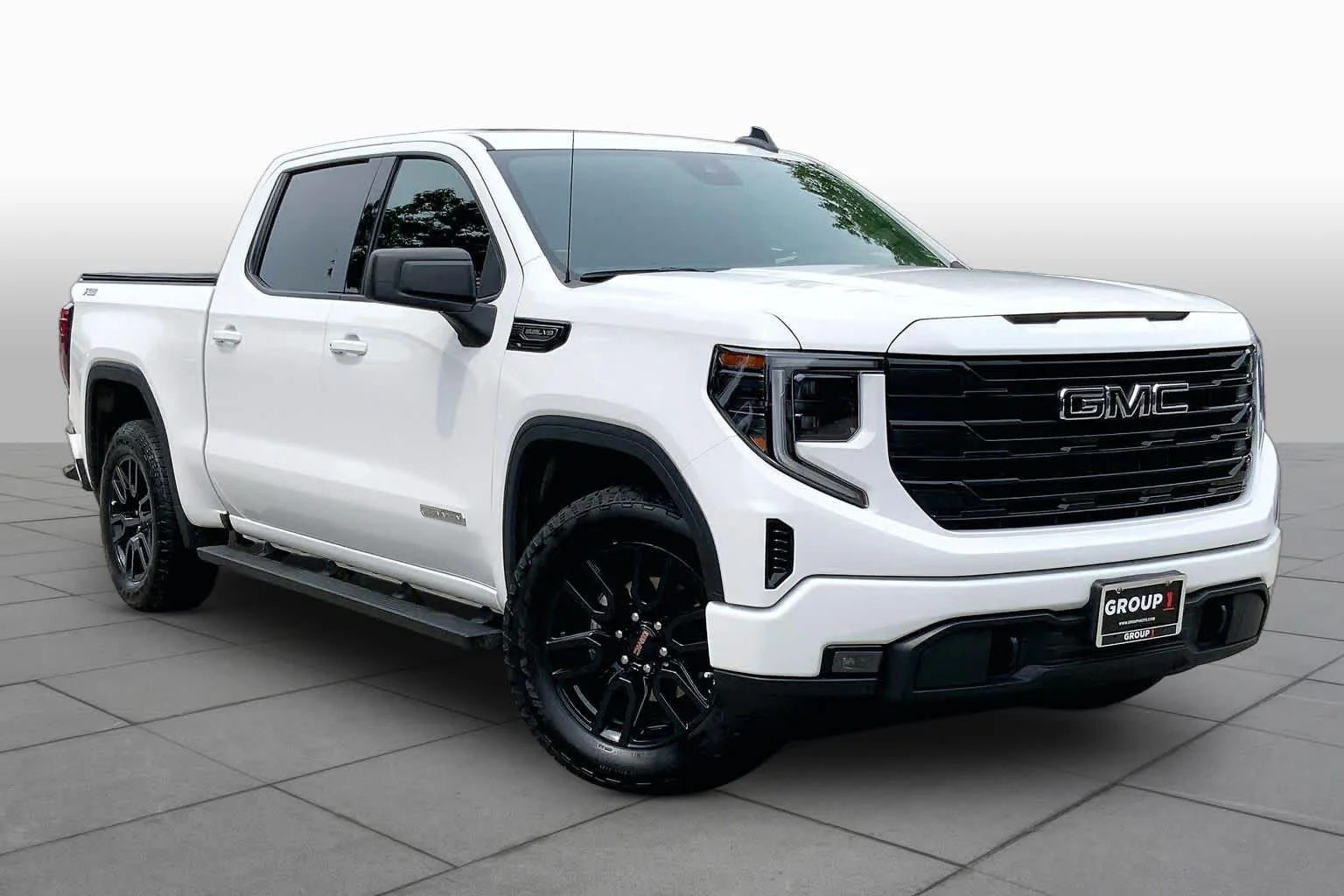 Used 2024 Summit White GMC Elevation image 3