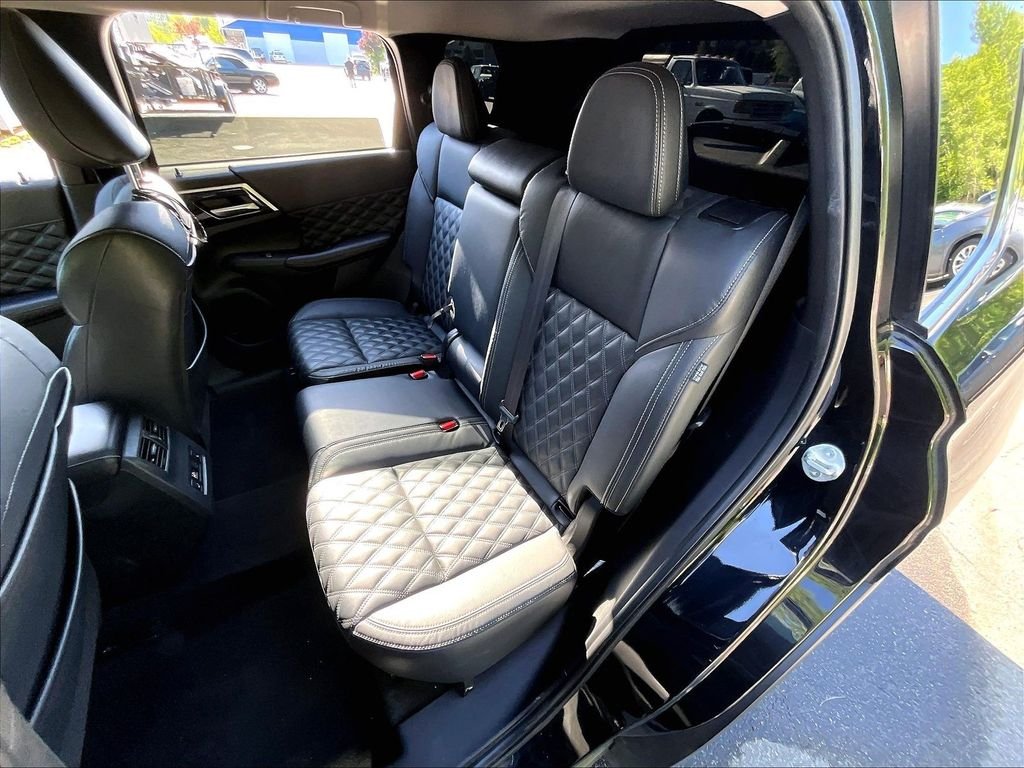 Used 2022 Black Mitsubishi SEL image 15