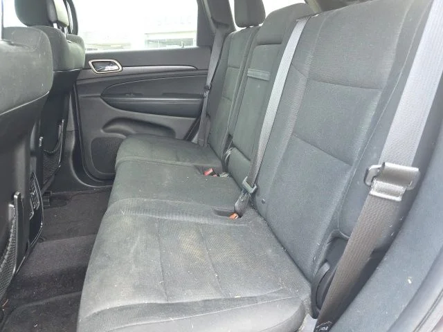 Used 2017 Crystal Metallic Jeep Laredo image 10