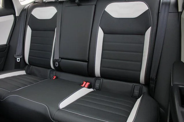 2025 Volkswagen Taos SEL - Photo 20