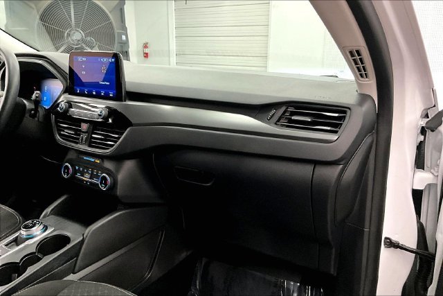 Used 2025 Oxford White Ford Active image 18