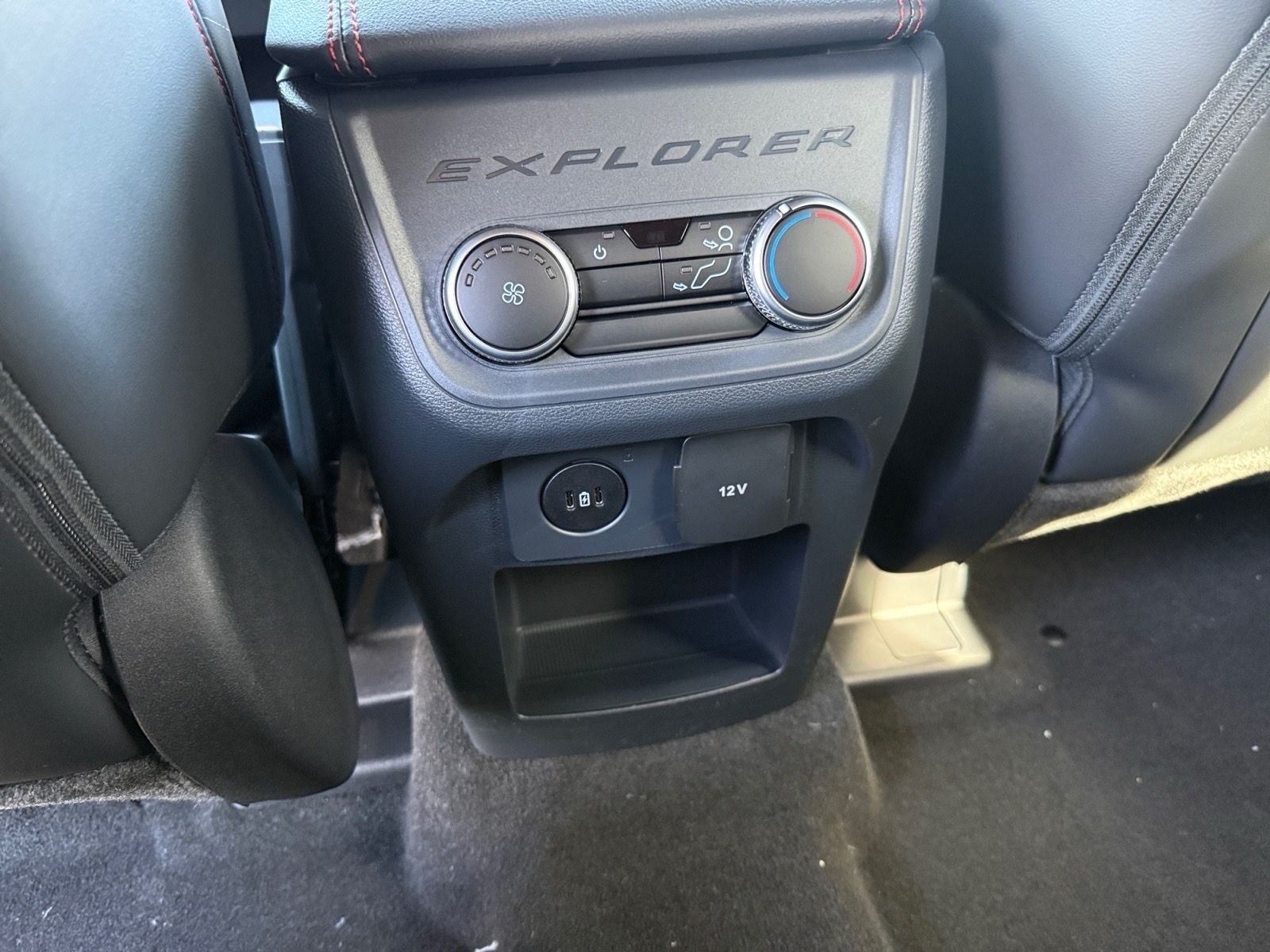 New 2026 Carbonized Gray Metallic Ford ST-Line image 16