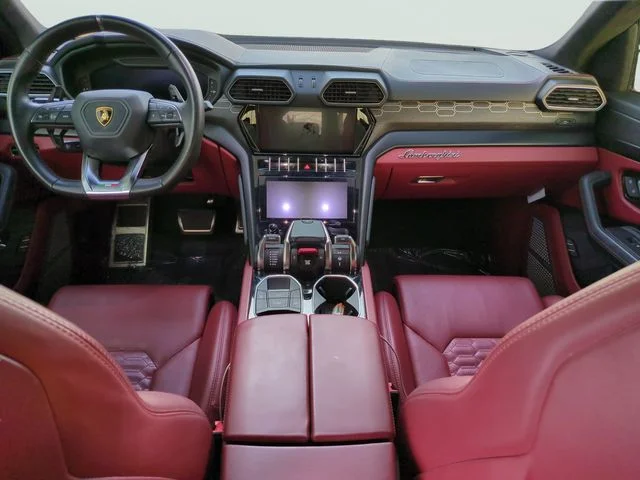 Used 2021 Black Lamborghini Base image 11